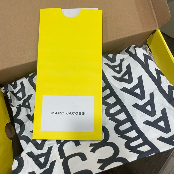 Marc Jacob’s Black/Gray/Gold trainer - Picture 7 of 7